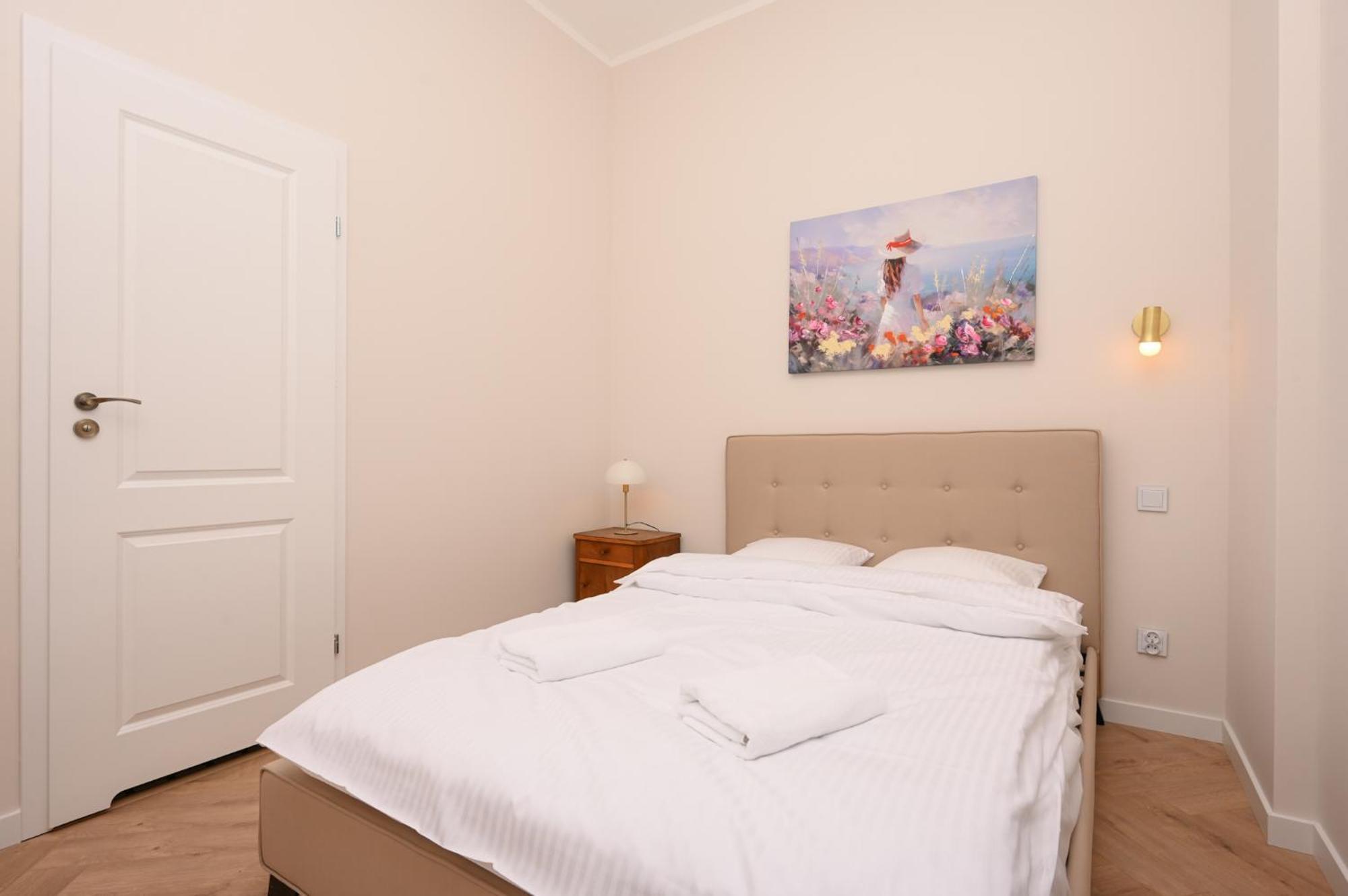 Rentplanet - Studio Plac Matejki Краков Экстерьер фото
